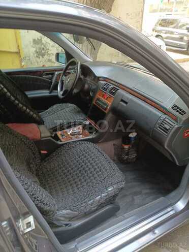 Mercedes E 240 1999, 200,000 km - 2.4 l - Ağcabədi
