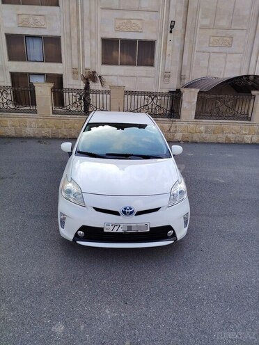 Toyota Prius 2013, 331,525 km - 1.8 л - Ucar