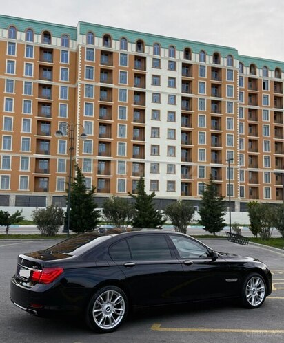 BMW 750 2012, 183,300 km - 4.4 l - Bakı