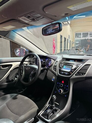 Hyundai Elantra 2015, 214,579 km - 1.8 l - Sumqayıt