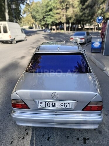 Mercedes E 220 1993, 327,562 km - 2.2 l - Mingəçevir