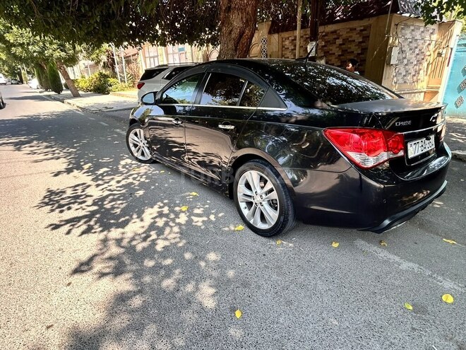 Chevrolet Cruze 2011, 292,000 km - 1.4 l - Ağcabədi