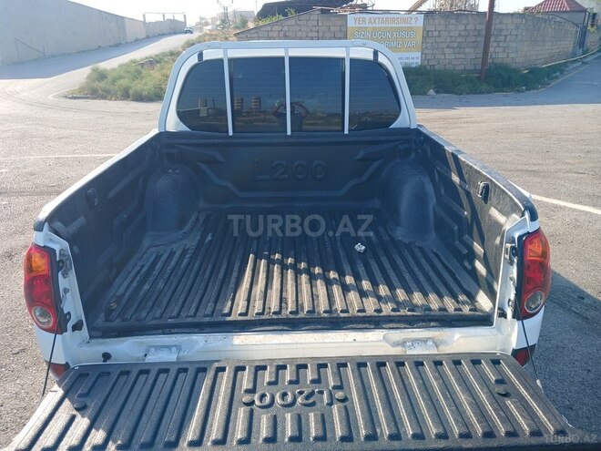 Mitsubishi L200 2012, 218,423 km - 2.5 l - Bakı