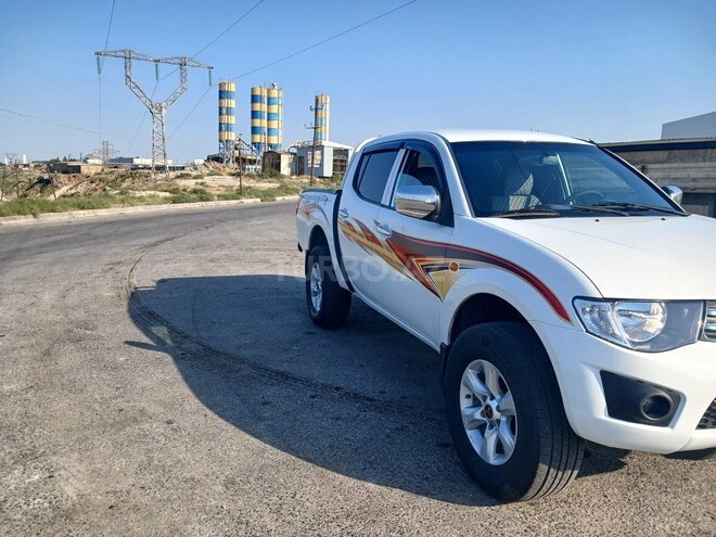 Mitsubishi L200 2012, 218,423 km - 2.5 l - Bakı