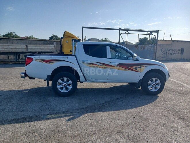 Mitsubishi L200 2012, 218,423 km - 2.5 l - Bakı