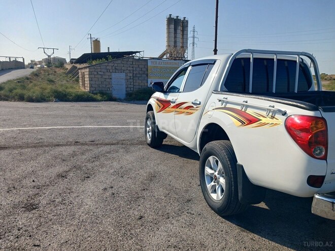 Mitsubishi L200 2012, 218,423 km - 2.5 l - Bakı