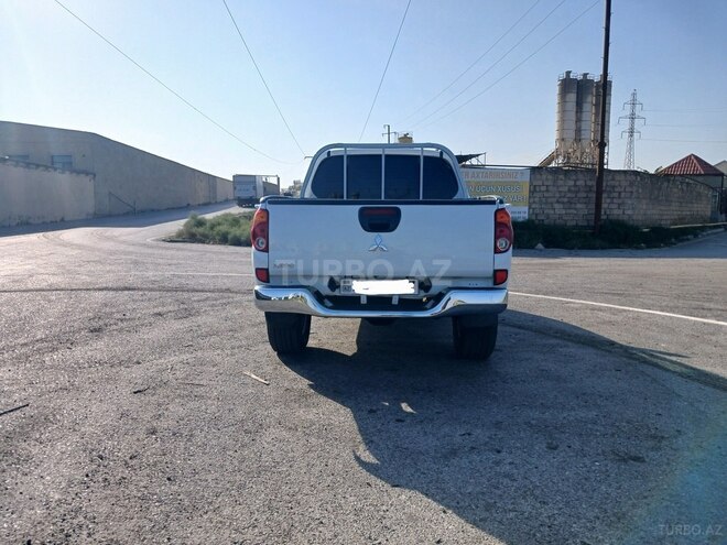 Mitsubishi L200 2012, 218,423 km - 2.5 l - Bakı
