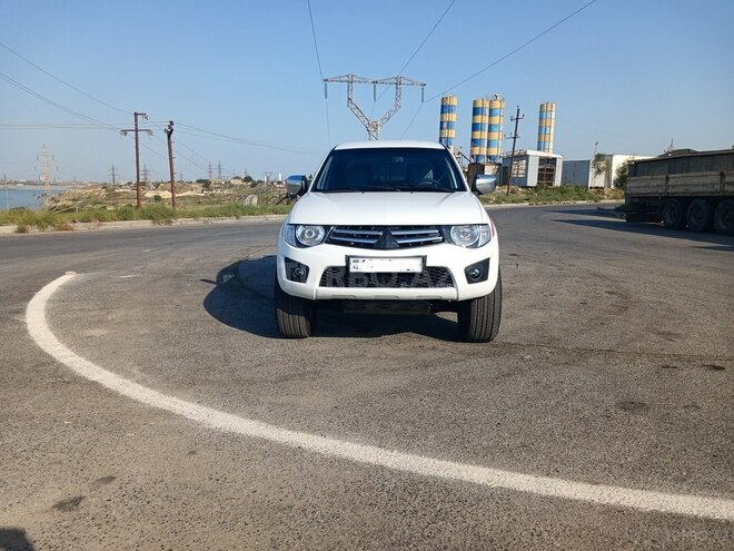 Mitsubishi L200 2012, 218,423 km - 2.5 l - Bakı
