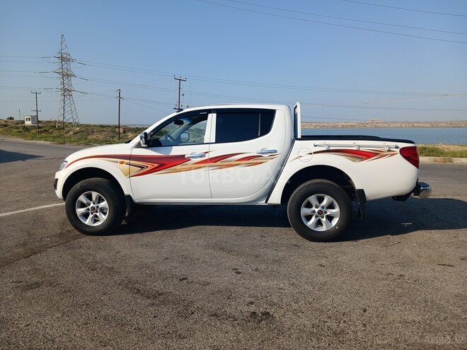 Mitsubishi L200 2012, 218,423 km - 2.5 l - Bakı