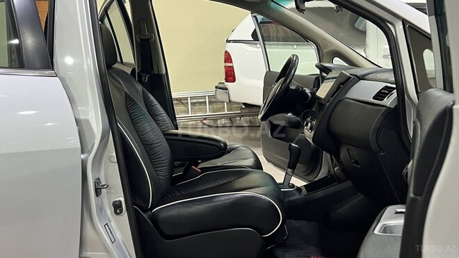 Nissan Tiida 2010, 90,000 km - 1.5 l - Sumqayıt