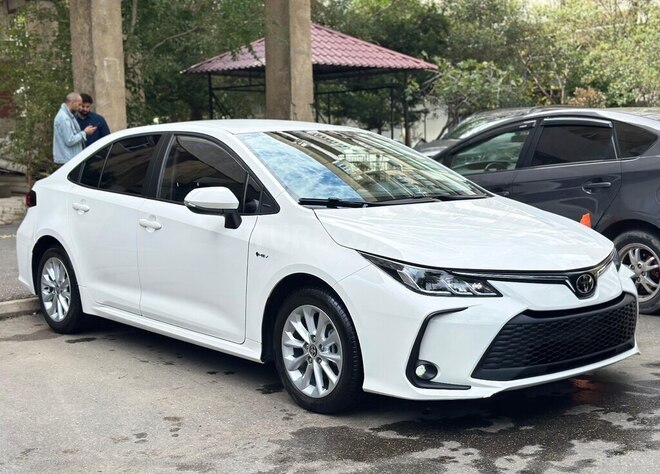 Toyota Corolla 2025, 72,000 km - 1.8 l - Bakı