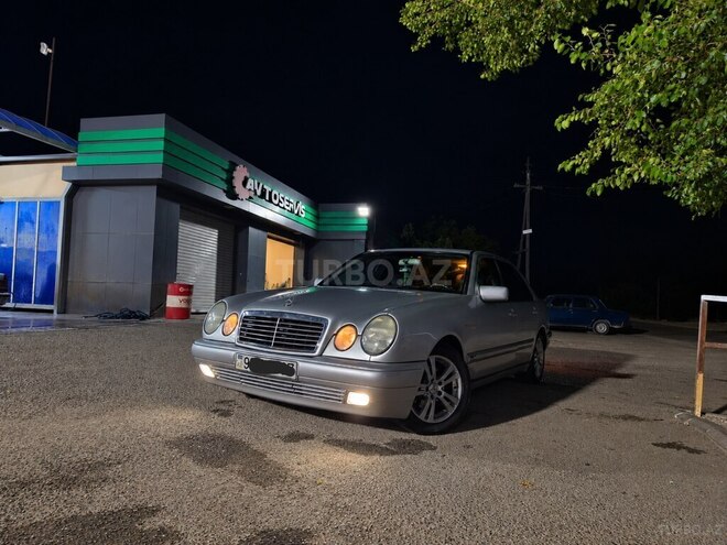 Mercedes E 240 1999, 420,000 km - 2.4 l - Şəmkir