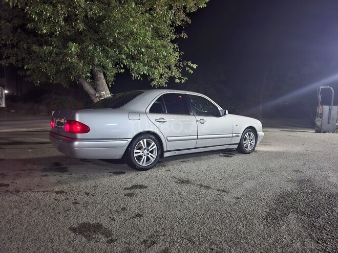 Mercedes E 240 1999, 420,000 km - 2.4 l - Şəmkir