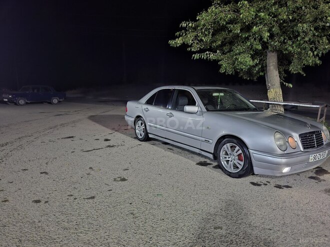 Mercedes E 240 1999, 420,000 km - 2.4 l - Şəmkir