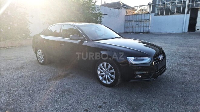 Audi A4 2014, 240,000 km - 1.8 л - Bakı