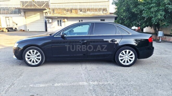 Audi A4 2014, 240,000 km - 1.8 л - Bakı