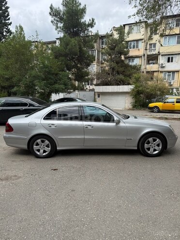 Mercedes E 200 2005, 636,000 km - 2.2 л - Bakı