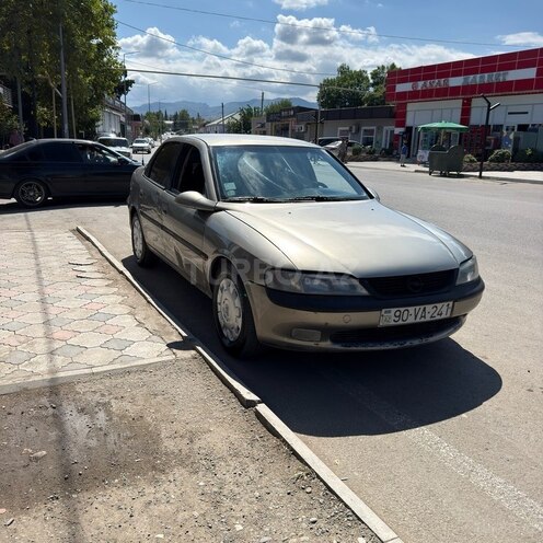 Opel Vectra 1995, 154,300 km - 2.0 л - Qazax