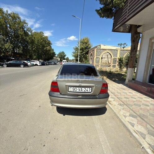 Opel Vectra 1995, 154,300 km - 2.0 л - Qazax