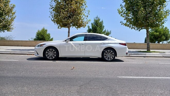 Lexus ES 250 2021, 135,000 km - 2.5 л - Bakı