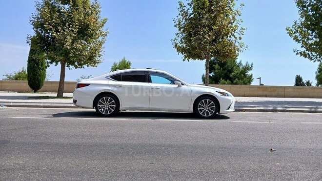 Lexus ES 250 2021, 135,000 km - 2.5 л - Bakı