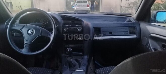 BMW 328 1993, 487,000 km - 2.8 l - Bakı
