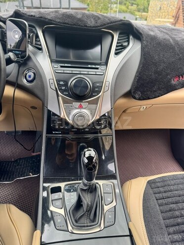Hyundai Grandeur 2011, 220,340 km - 3.0 л - 