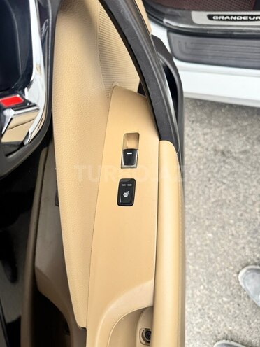 Hyundai Grandeur 2011, 220,340 km - 3.0 л - 