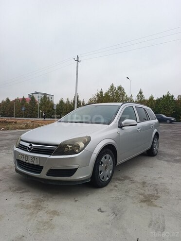 Opel Astra 2005, 307,000 km - 1.3 l - Şəki