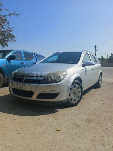 Opel Astra 2005, 307,000 km - 1.3 l - Şəki