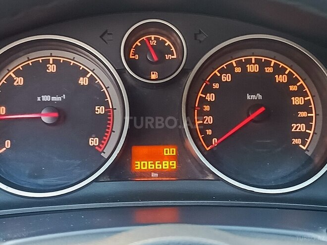 Opel Astra 2005, 307,000 km - 1.3 l - Şəki