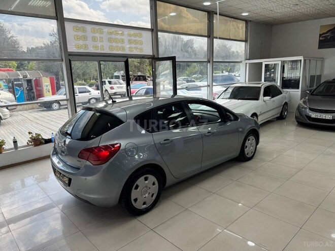 Opel Astra 2011, 266,000 km - 1.3 l - Sumqayıt