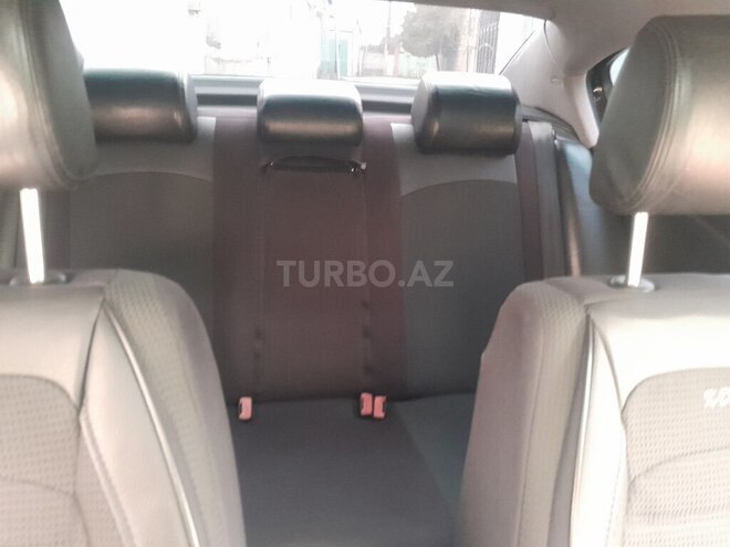 Volkswagen Passat 2005, 245,728 km - 2.0 l - Bakı