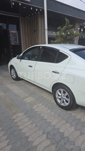 Nissan Sunny 2014, 290,819 km - 1.5 l - Bakı