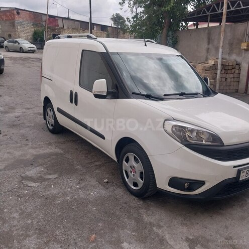 Fiat Doblo 2015, 183,735 km - 1.3 l - Bakı