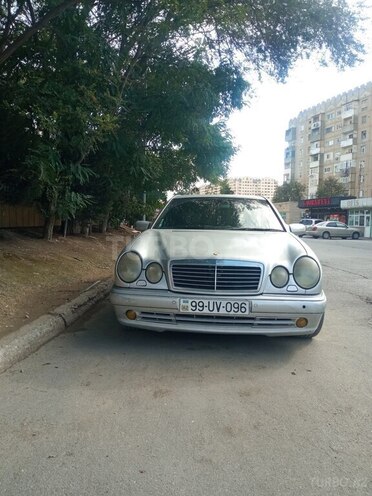 Mercedes E 240 1997, 241,420 km - 2.4 l - Bakı