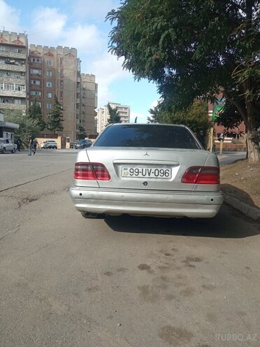 Mercedes E 240 1997, 241,420 km - 2.4 l - Bakı