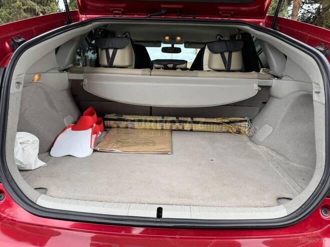 Toyota Prius 2014, 402,336 km - 1.8 л - Bakı