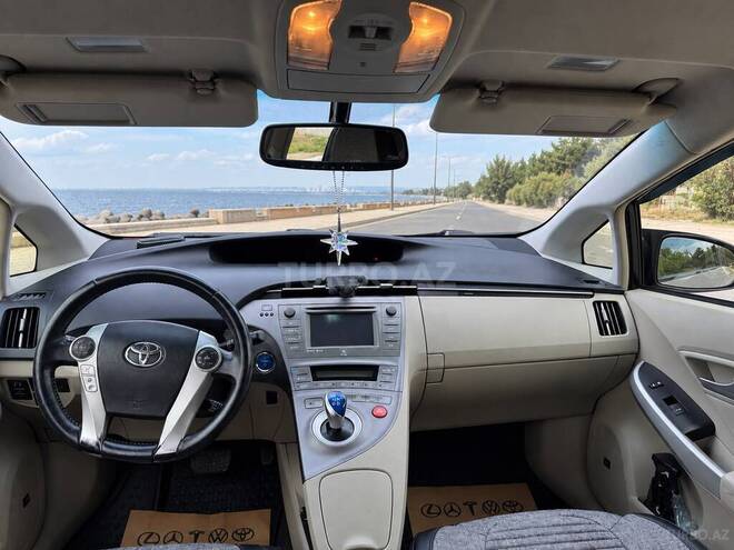Toyota Prius 2014, 402,336 km - 1.8 л - Bakı