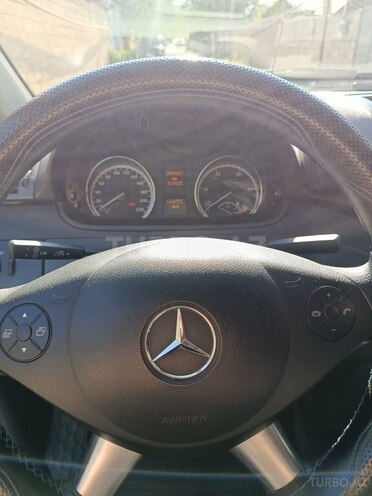 Mercedes  2013, 289,000 km - 2.1 l - Gəncə