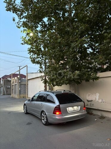Mercedes C 200 2003, 217,000 km - 2.2 л - Bakı