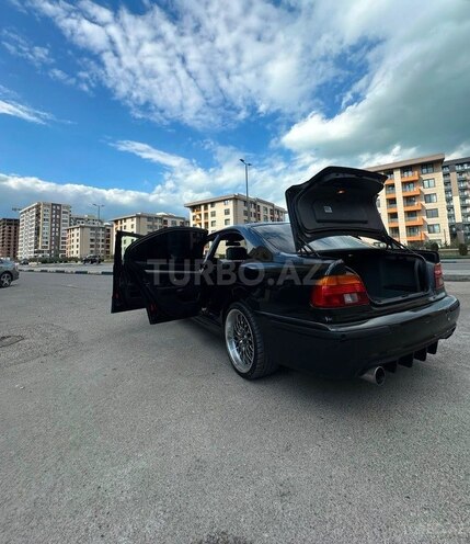BMW 530 2001, 366,000 km - 3.0 l - Bakı