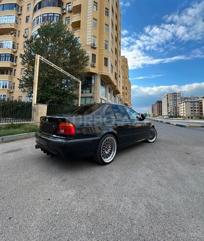BMW 530 2001, 366,000 km - 3.0 l - Bakı