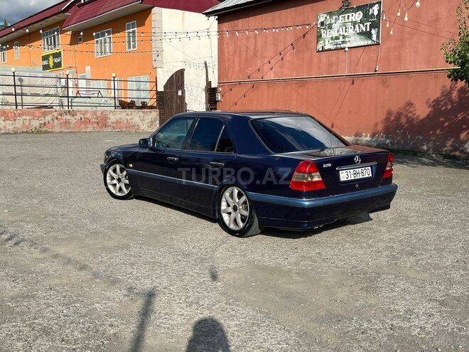 Mercedes C 220 1995, 450,000 km - 2.2 l - İsmayıllı