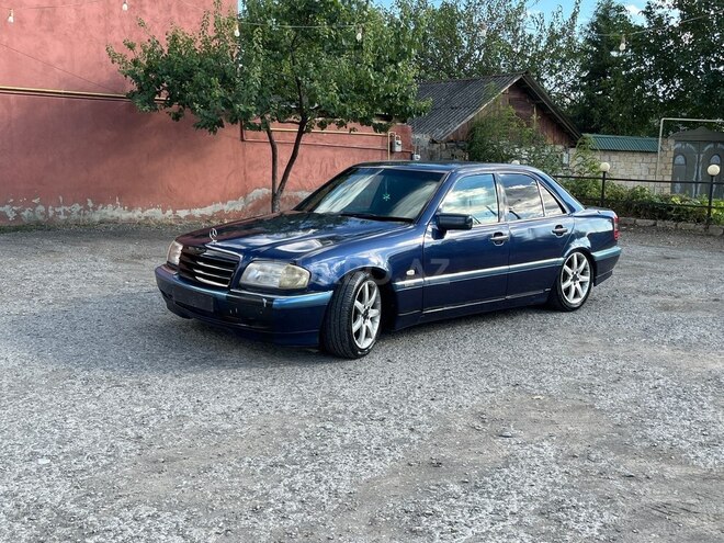 Mercedes C 220 1995, 450,000 km - 2.2 l - İsmayıllı