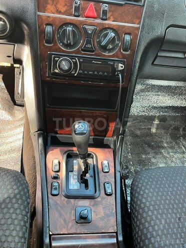 Mercedes C 220 1995, 450,000 km - 2.2 l - İsmayıllı