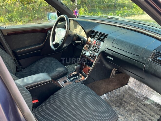 Mercedes C 220 1995, 450,000 km - 2.2 l - İsmayıllı