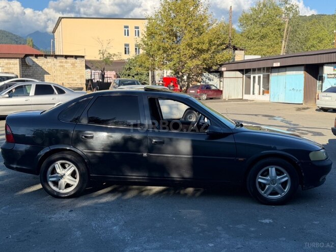 Opel Vectra 1996, 322,000 km - 2.0 l - Balakən