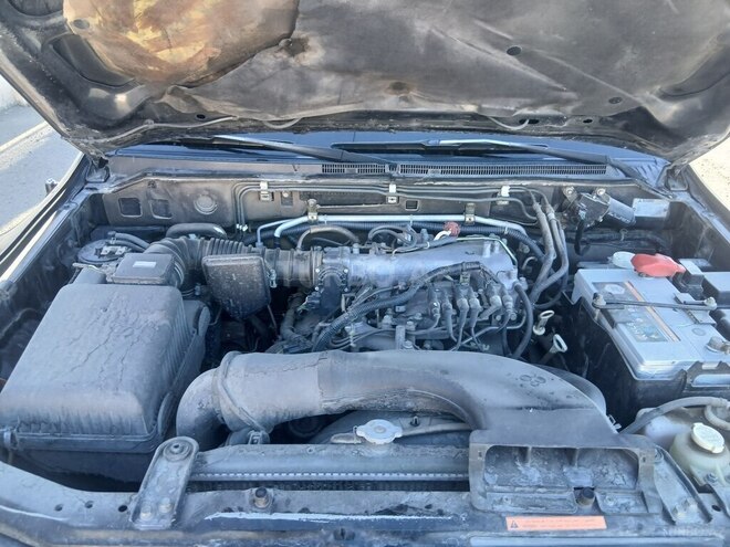 Mitsubishi Pajero 2005, 347,902 km - 3.0 l - Gəncə