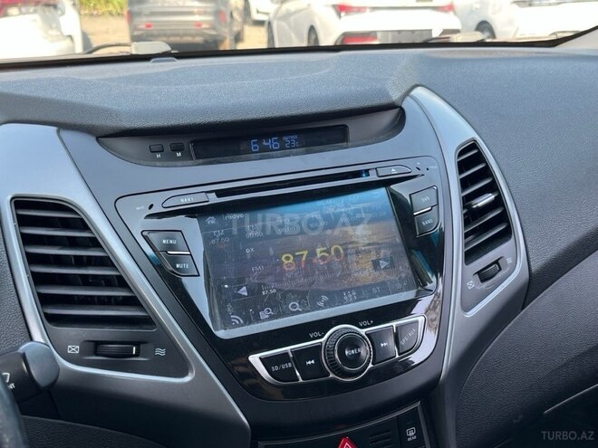 Hyundai Avante 2015, 276,700 km - 1.6 l - Bakı